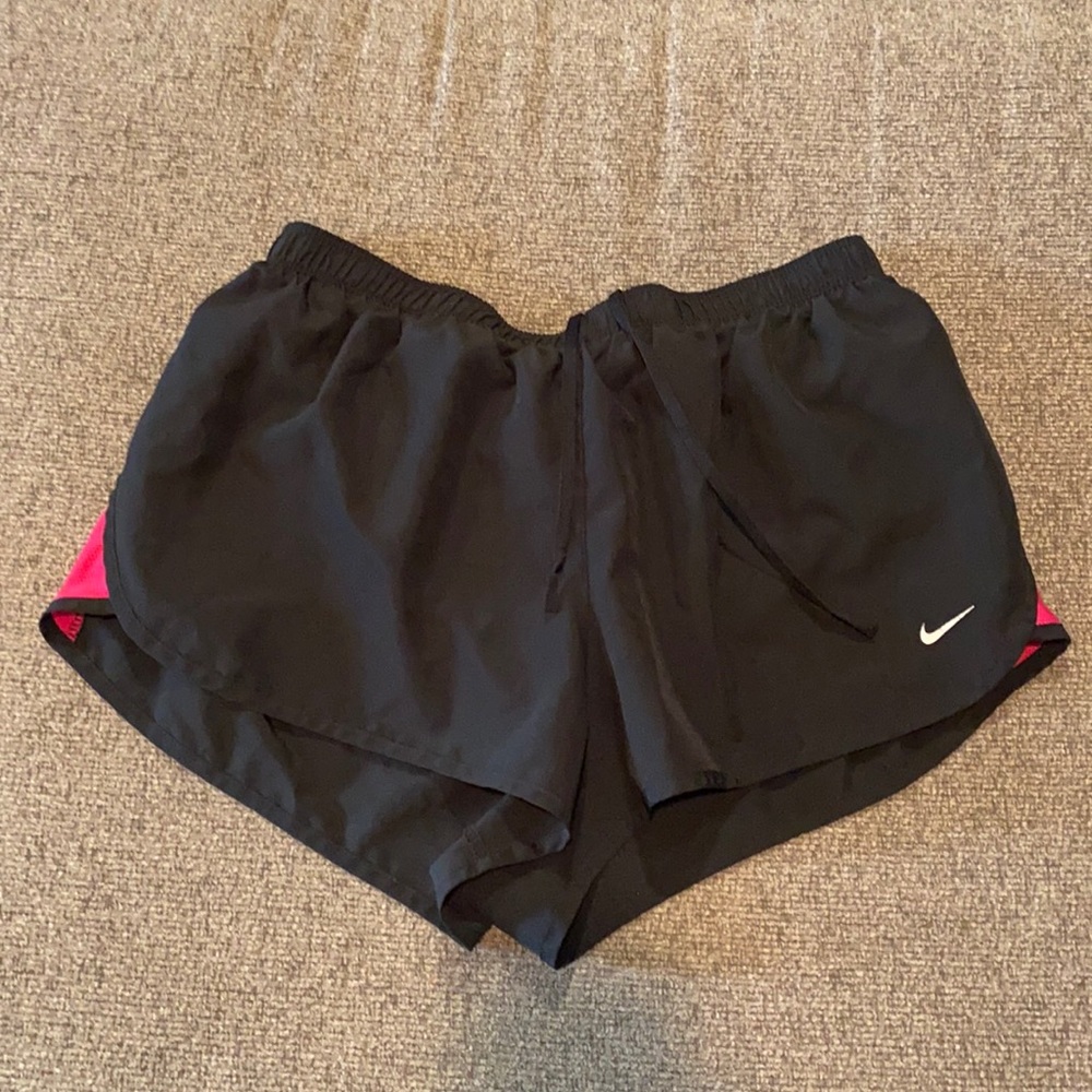 Nike running shorts size L